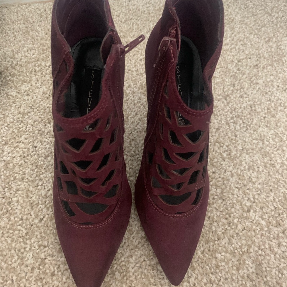 Burgundy Steve Madden heels size 7